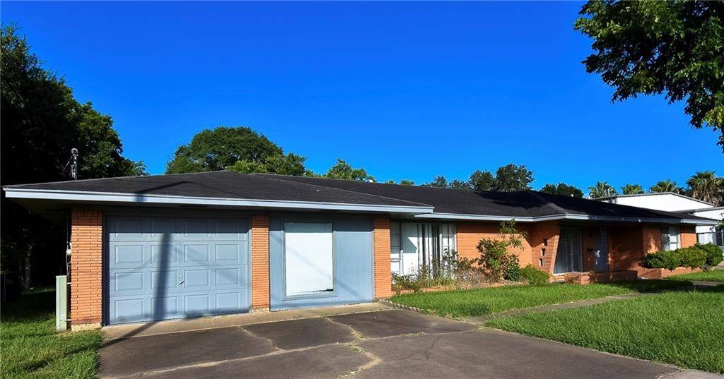 916 Meyer ST, Sealy, TX 77474