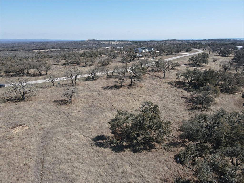 42 Axis CIR, Fredericksburg, TX 78624