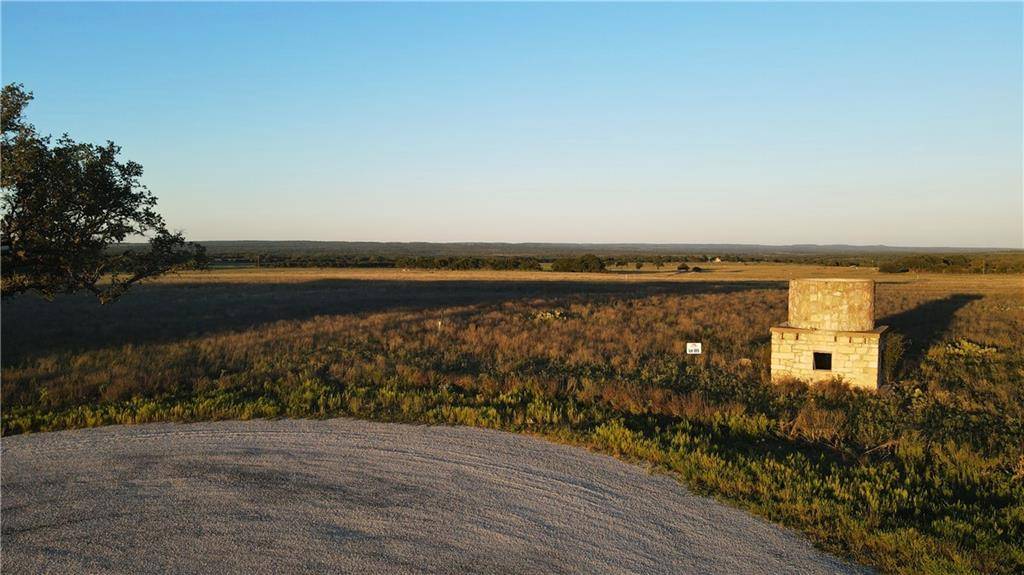 108 Axis CIR, Fredericksburg, TX 78624