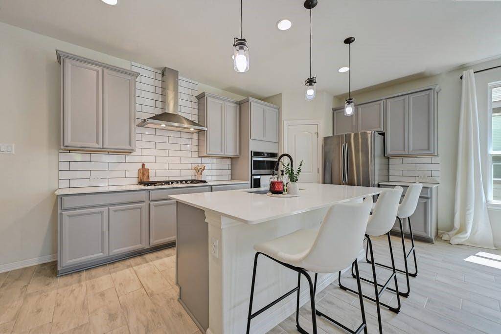 379 Bayberry CIR, Buda, TX 78610