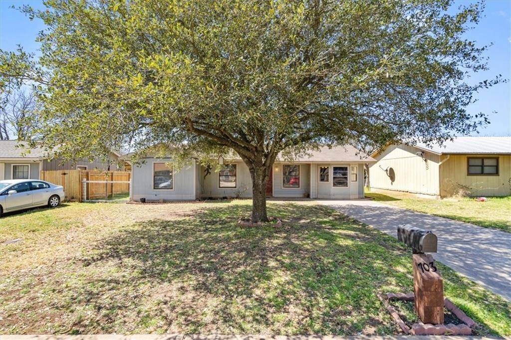 703 Mockingbird LN, Taylor, TX 76574