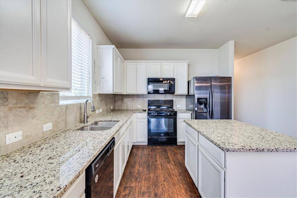 272 Nectar DR, Buda, TX 78610