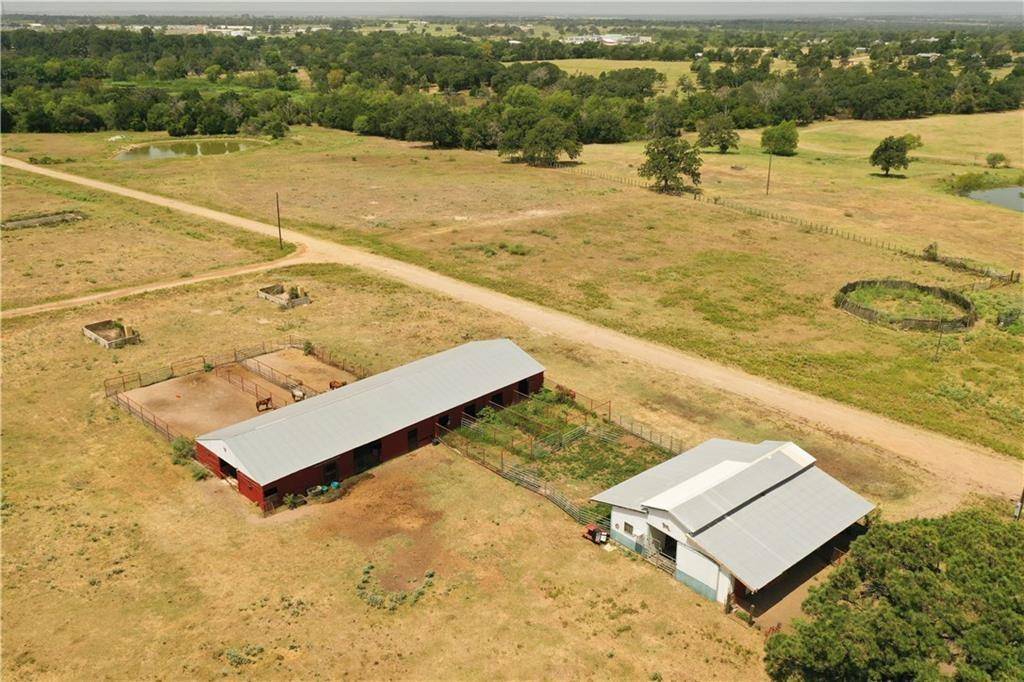 407 Alta Vista RD, Bastrop, TX 78602
