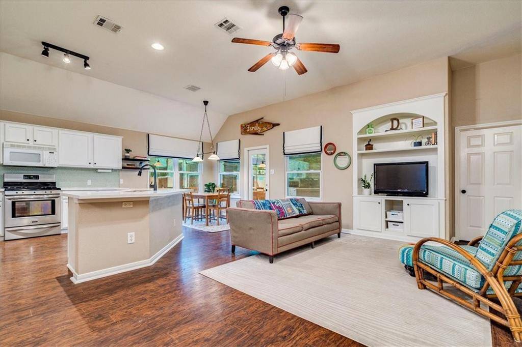 106 Trotter DR, Georgetown, TX 78626