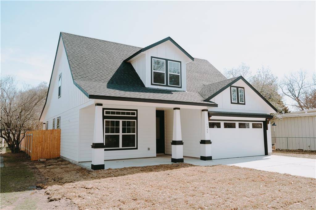 1308 Thompson Ave, Taylor, TX 76574