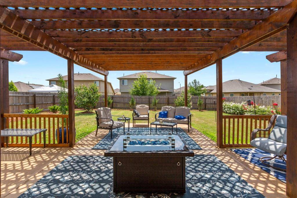 111 Scurlock CT, Hutto, TX 78634