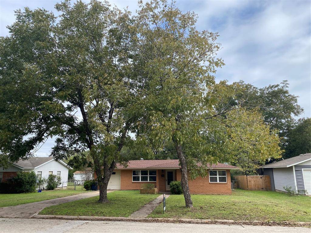 610 Francine DR, Rockdale, TX 76567