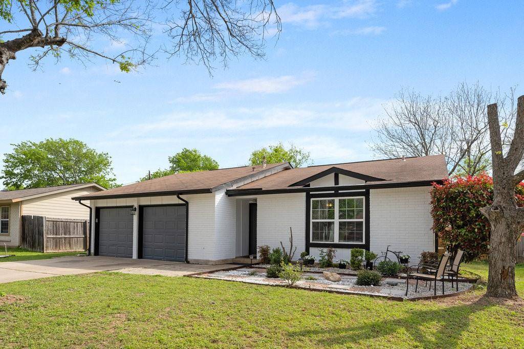 1906 Farnswood DR, Round Rock, TX 78664