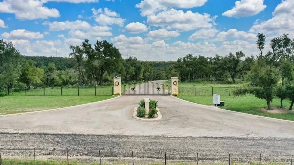 755 Tonkawa TRL, Fredericksburg, TX 78624