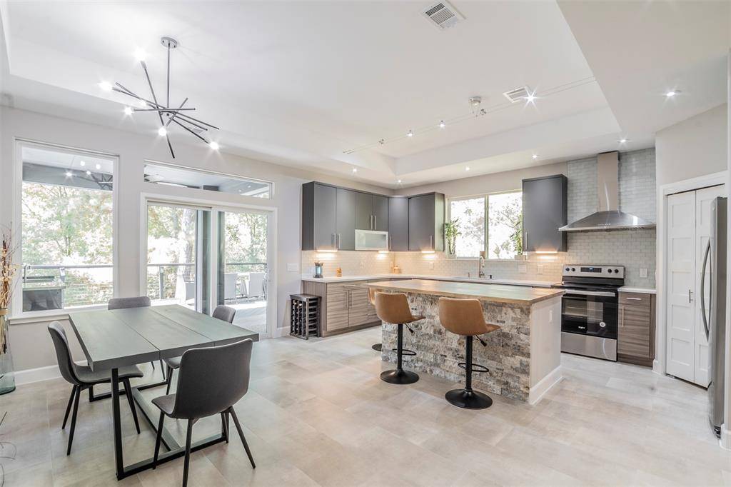 105 Akala LN, Bastrop, TX 78602