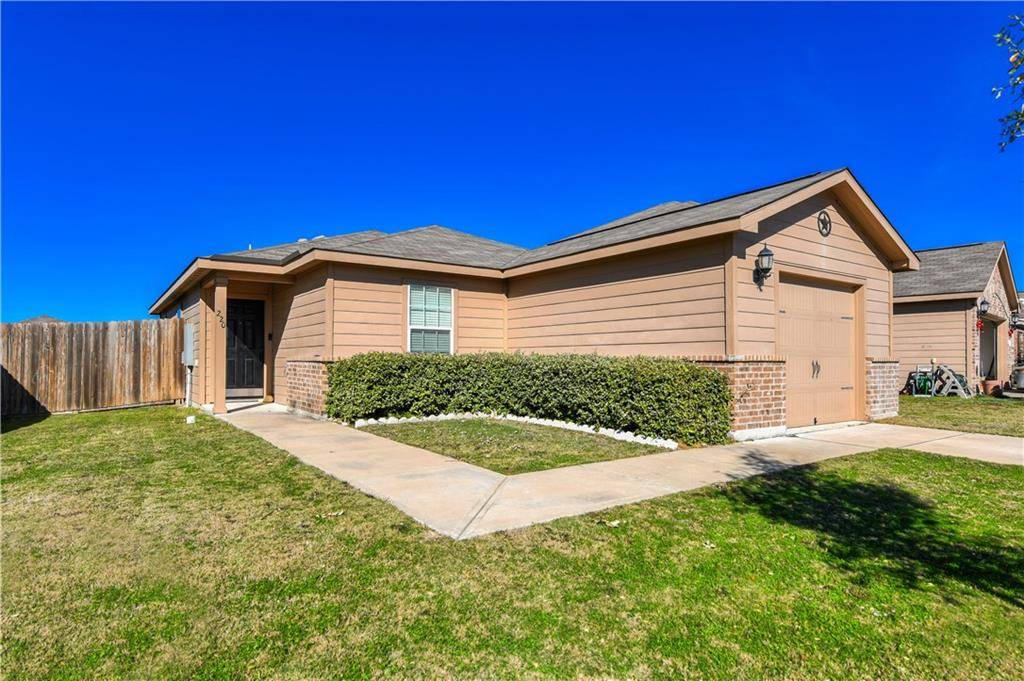220 J E Brown LN, Jarrell, TX 76537