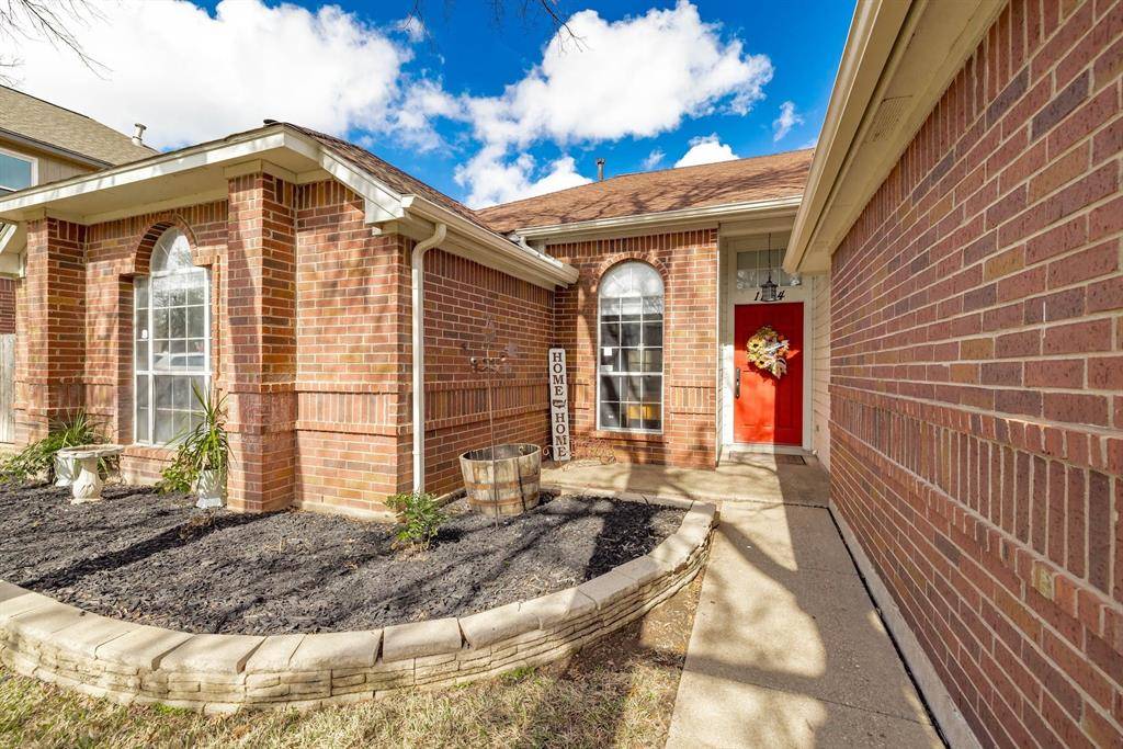 1104 REDBIRD DR, Cedar Park, TX 78613