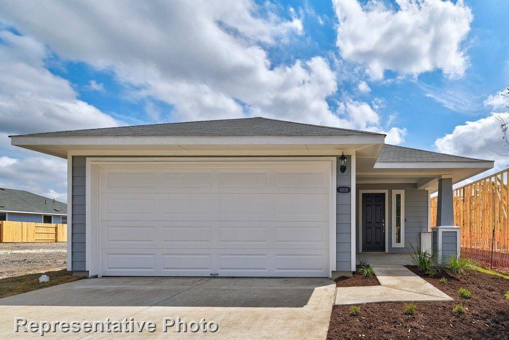 213 Oakstone DR, Georgetown, TX 78628