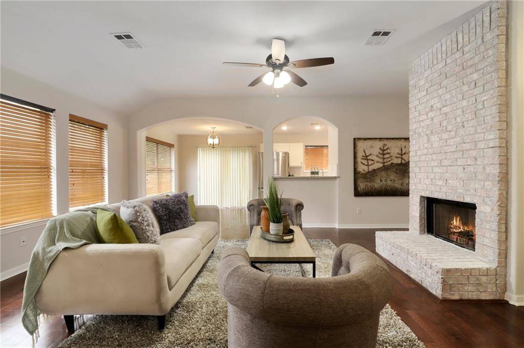 1924 Barnett DR, Cedar Park, TX 78613