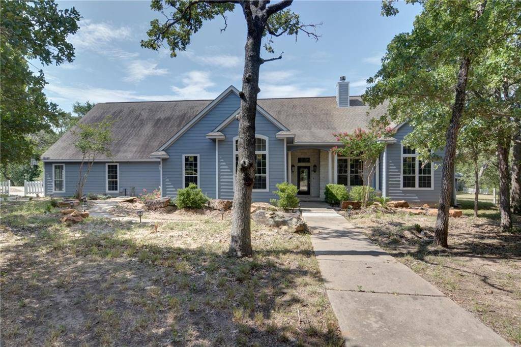 106 Woodcutter CT, Bastrop, TX 78602