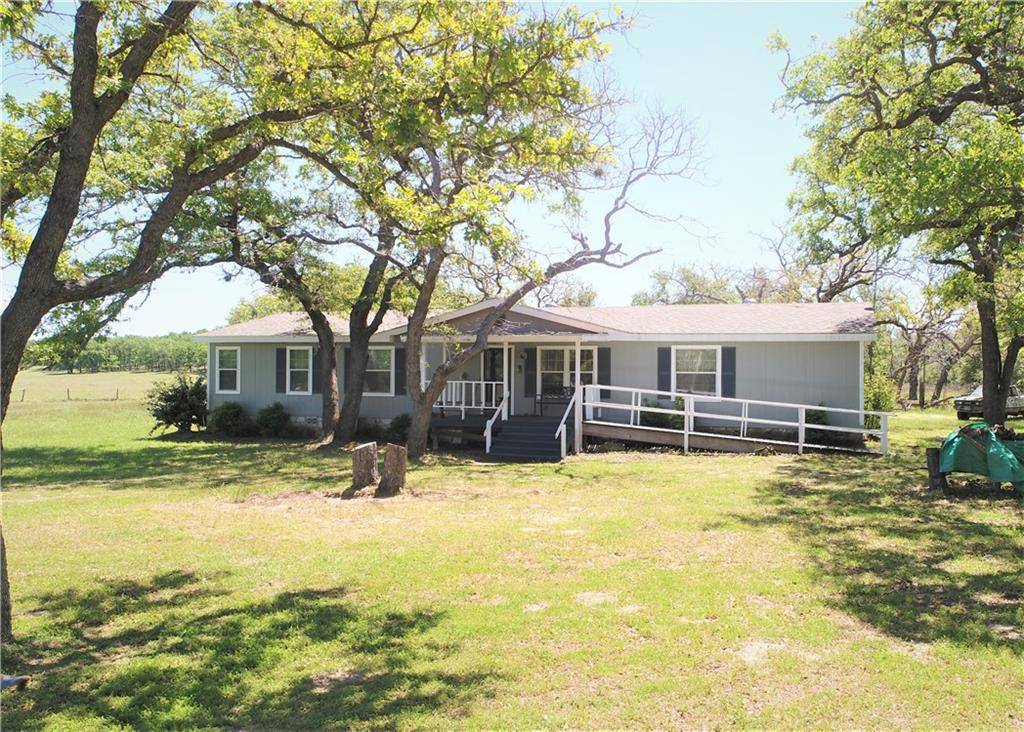 9438 N 123 HWY, Stockdale, TX 78160