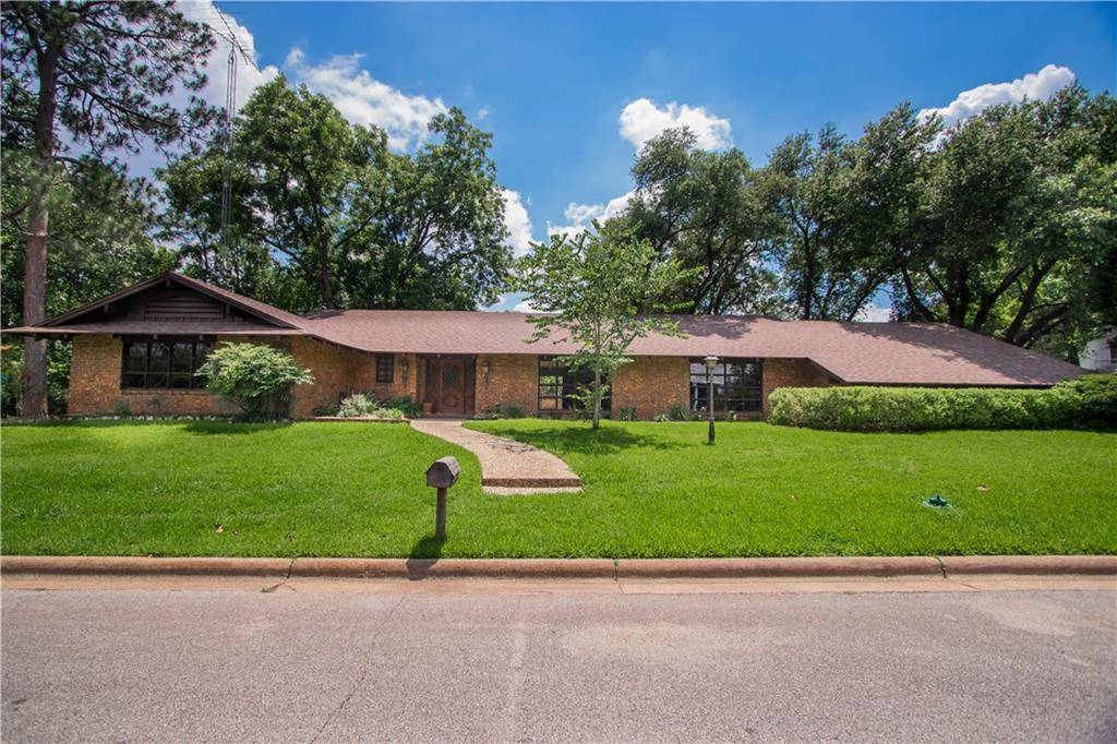 100 S Thomas ST, Caldwell, TX 77836