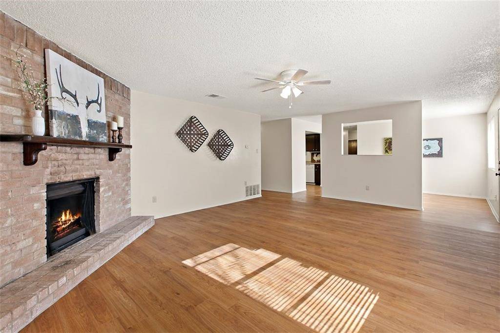 1009 Wayne DR, Round Rock, TX 78664