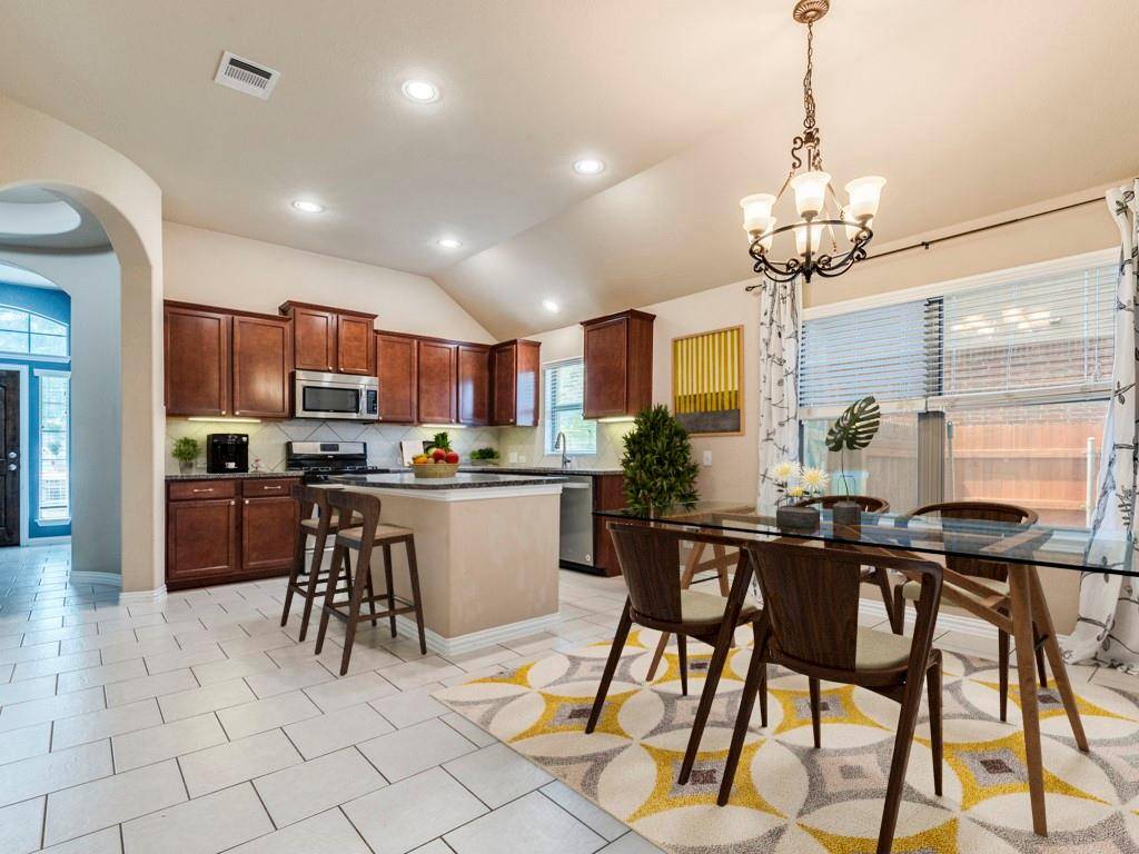 924 Clear Springs HOLW, Buda, TX 78610