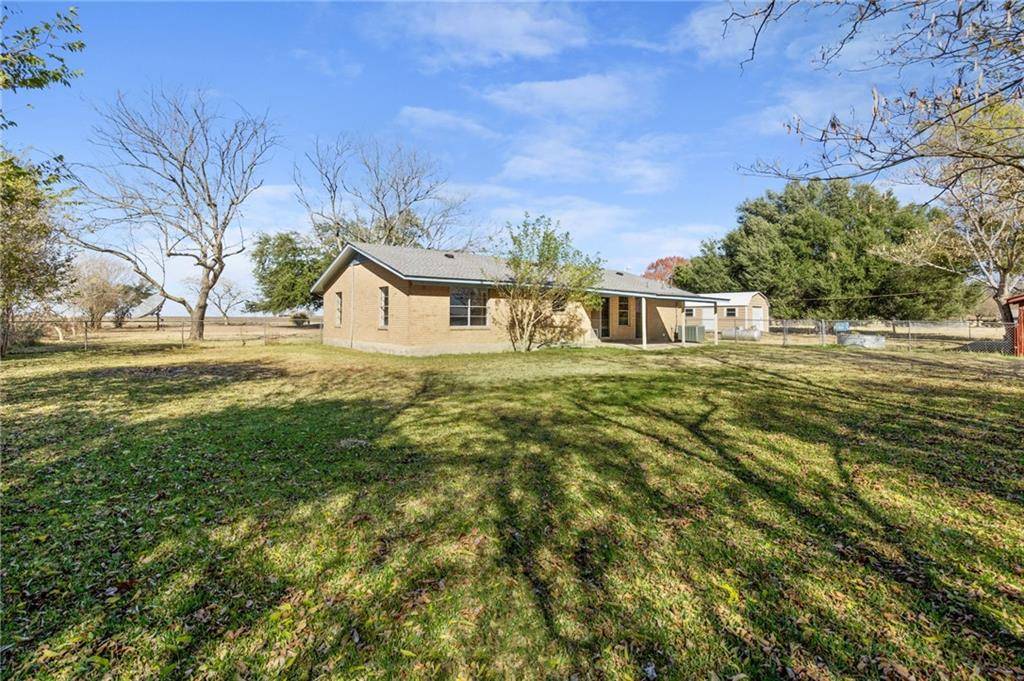280 County Road 367, Taylor, TX 76574