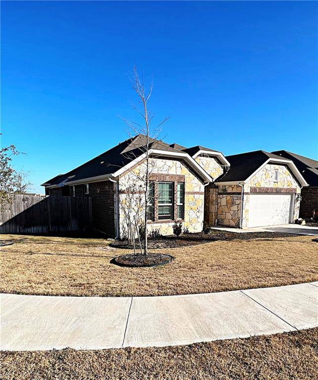 589 Baretta LOOP, Buda, TX 78610