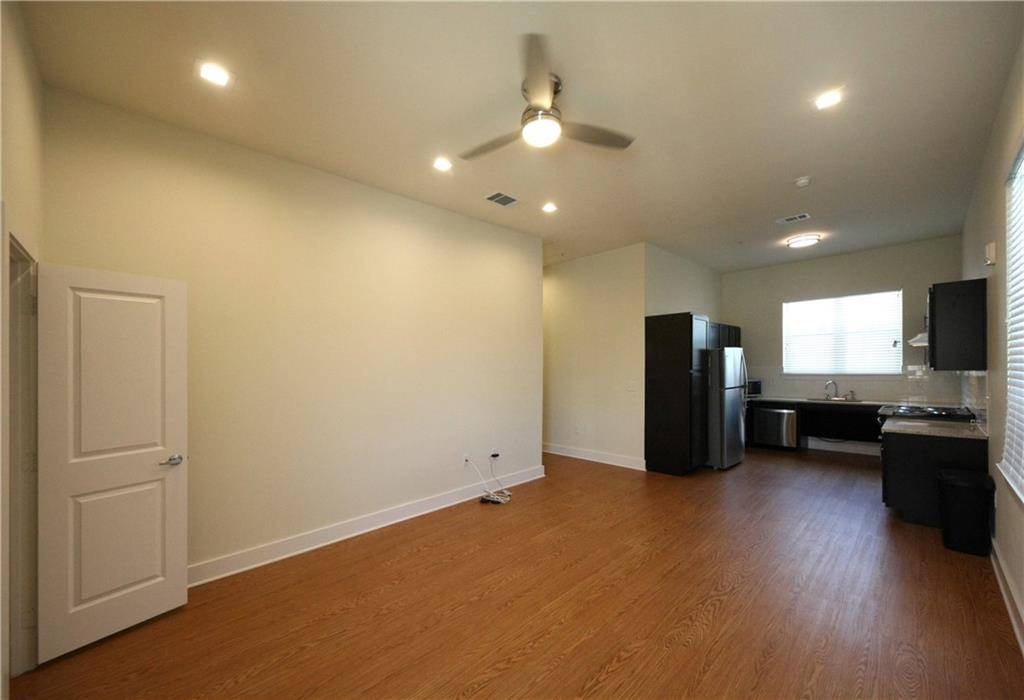 2400 Louis Henna BLVD #210, Round Rock, TX 78664