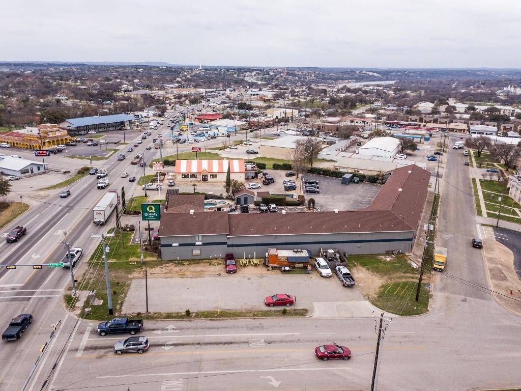 1006 Mission Hills DR, Marble Falls, TX 78654