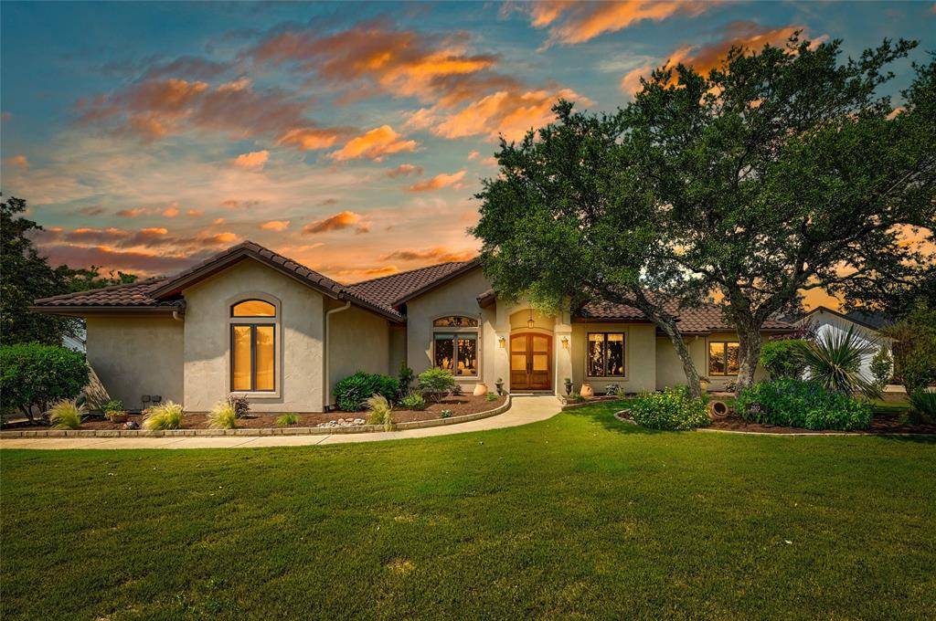 2503 Countryside CIR, Spicewood, TX 78669