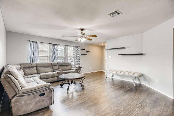 165 Desert Eagle, Buda, TX 78610