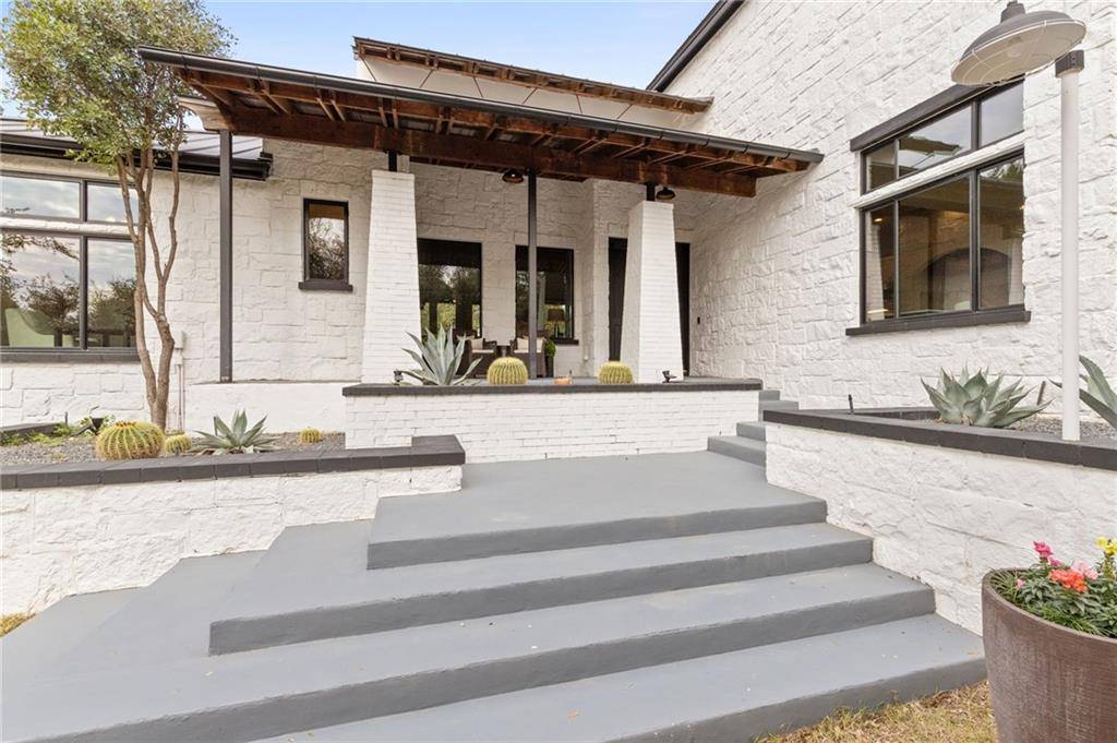 4018 Bee Creek RD, Spicewood, TX 78669