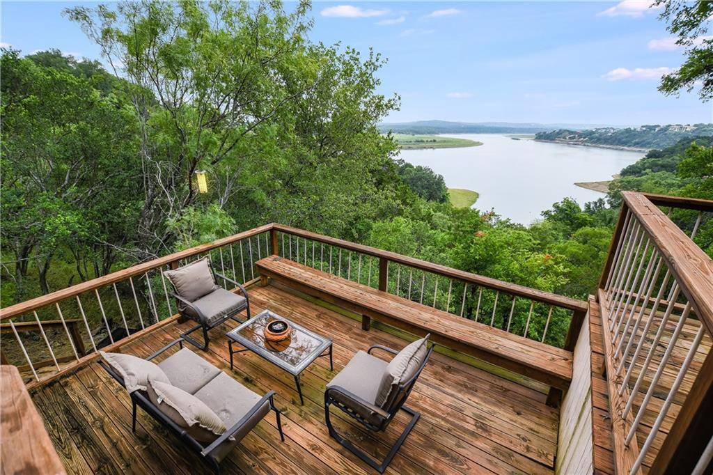 403 Coventry RD, Spicewood, TX 78669