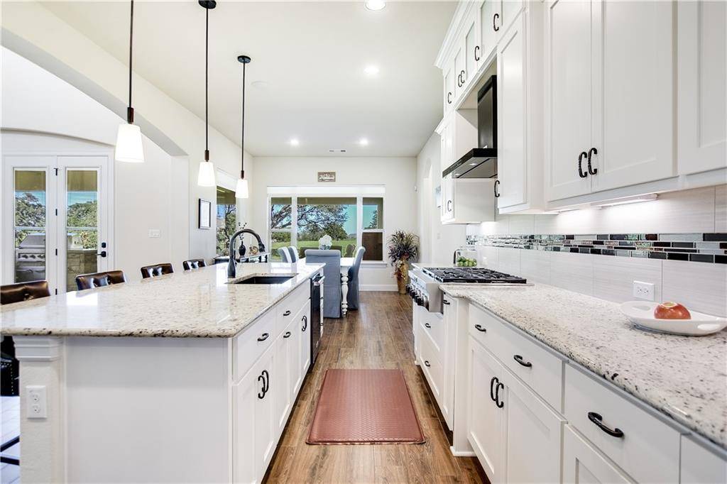 108 Charmstone LN, Georgetown, TX 78628