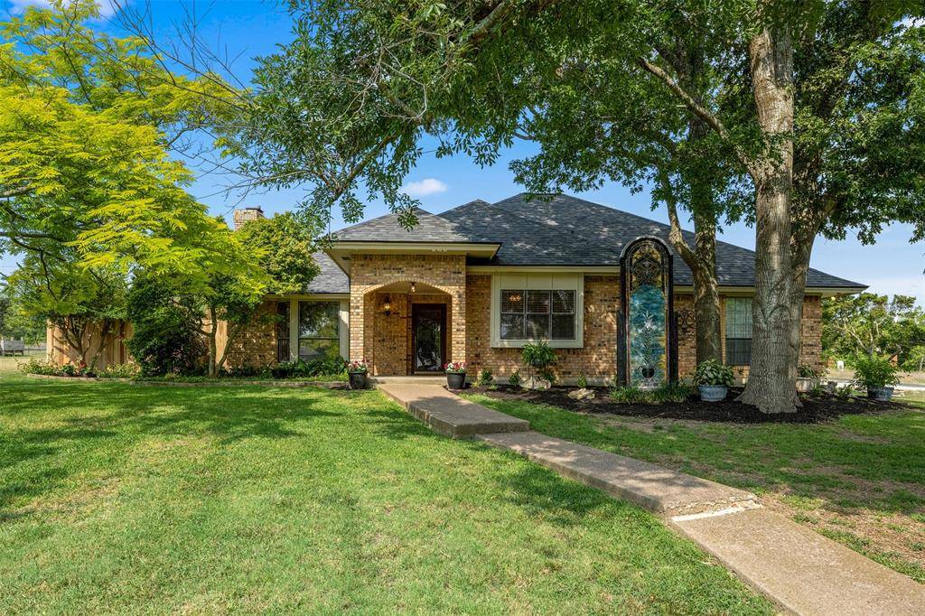 811 N 2nd ST, Jarrell, TX 76537