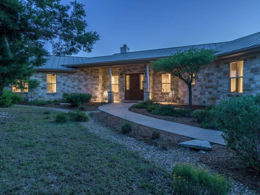 816 Moonlight Bay DR, Spicewood, TX 78669