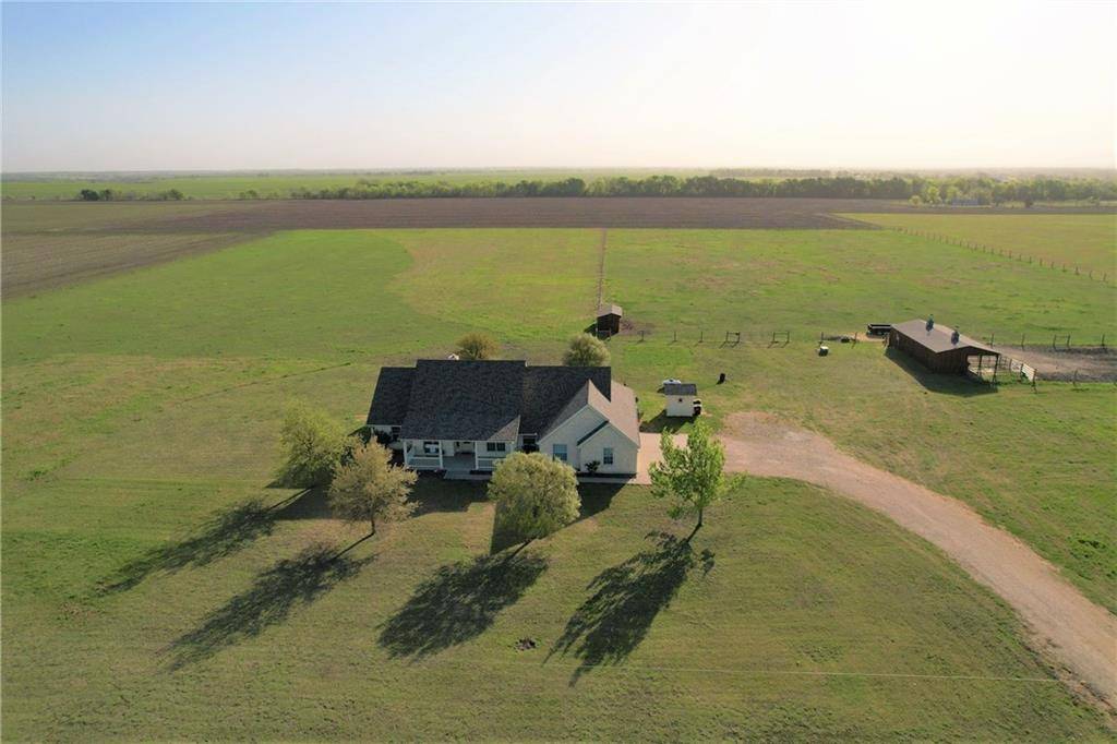 422 Fm 3061, Thorndale, TX 76577