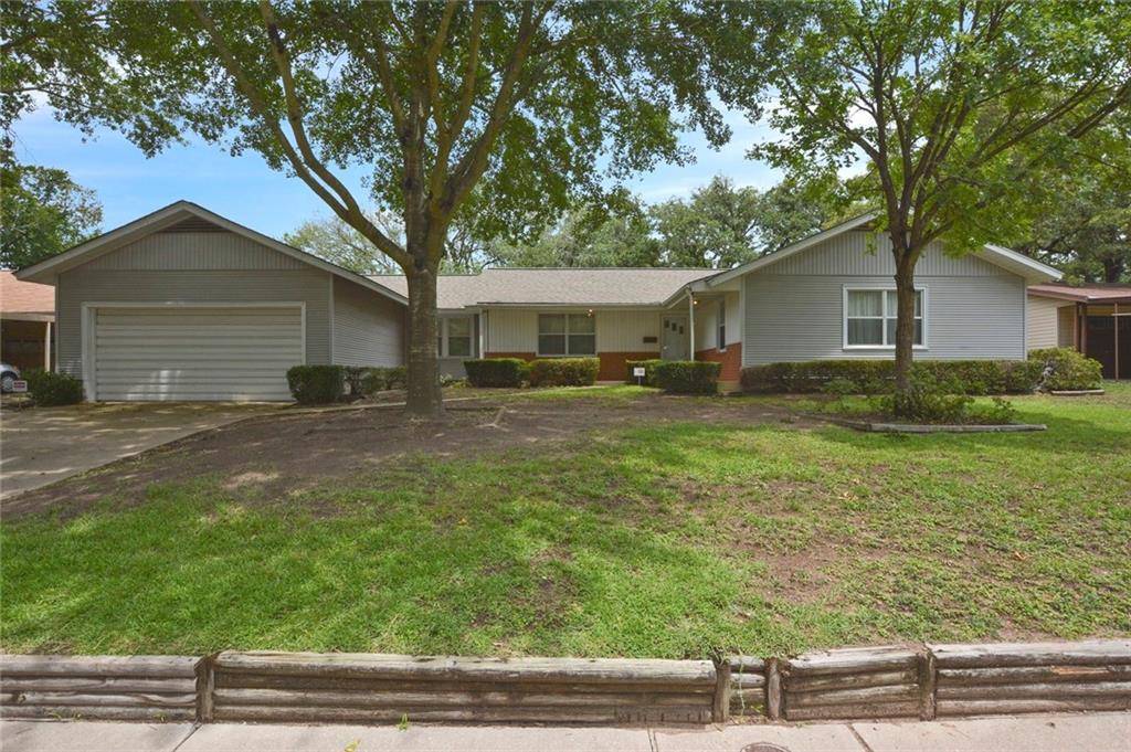 2104 Murray Ave, Rockdale, TX 76567