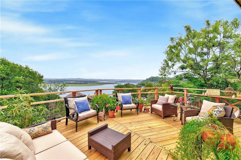 1012 Coventry RD, Spicewood, TX 78669