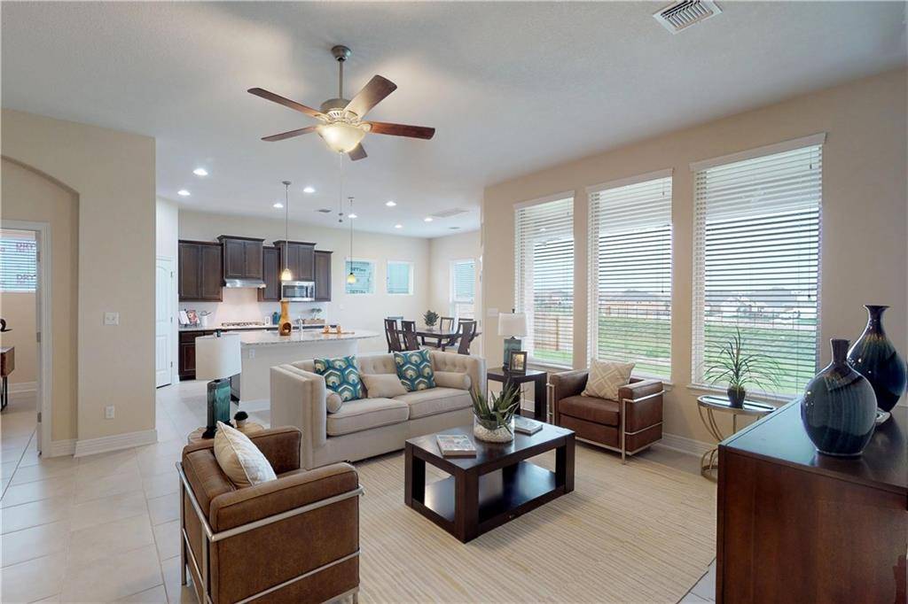 293 Lacy Oak DR, Buda, TX 78610