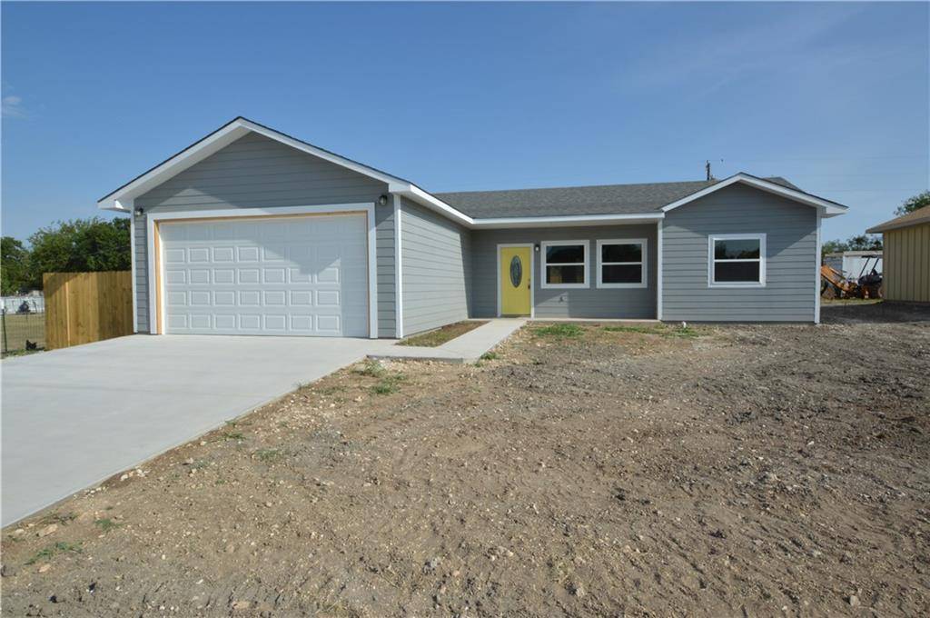 115 E Mcanelly LN, Lometa, TX 76853