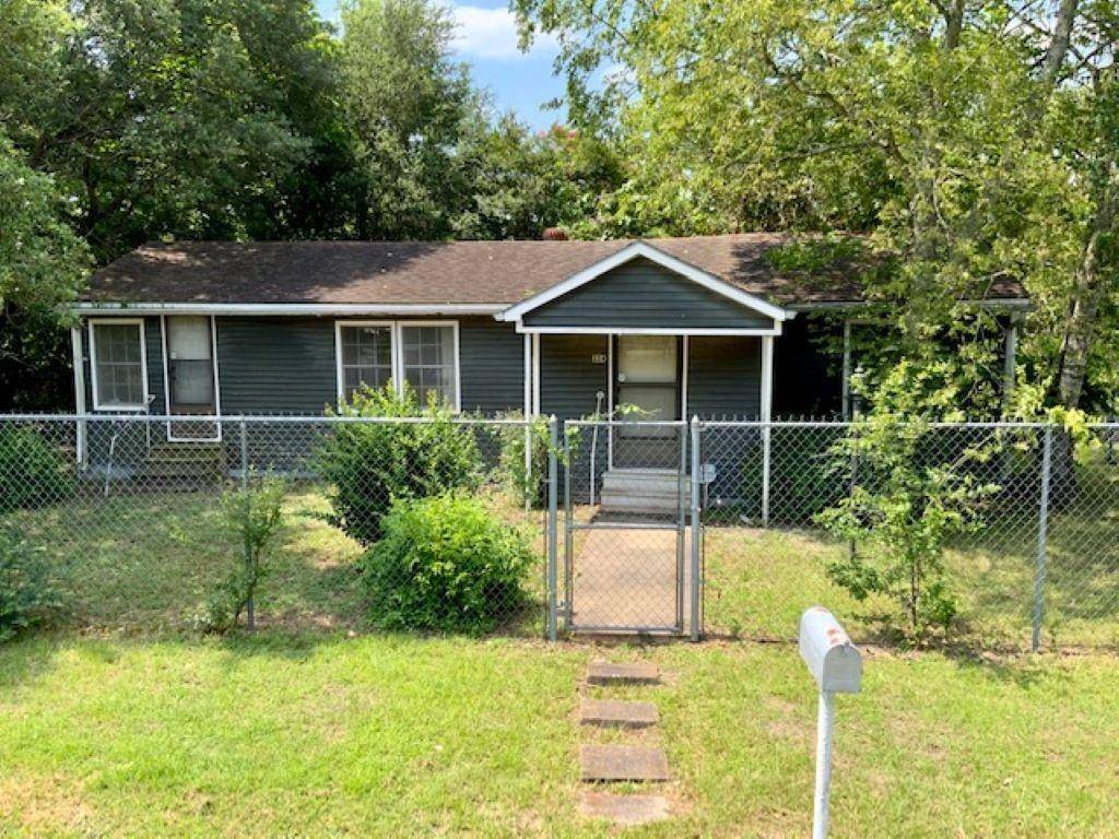 234 W Liberty ST, Giddings, TX 78942