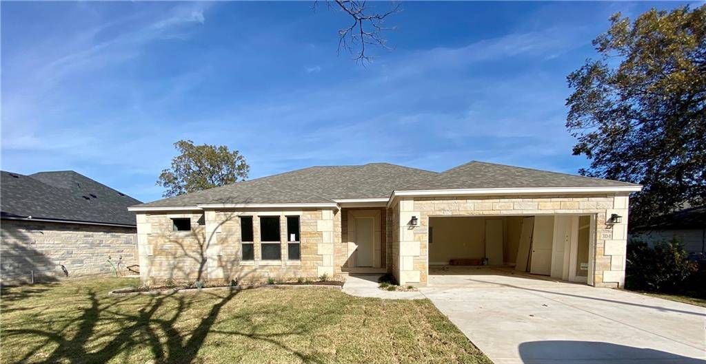 304 N 3rd ST, Jarrell, TX 76537