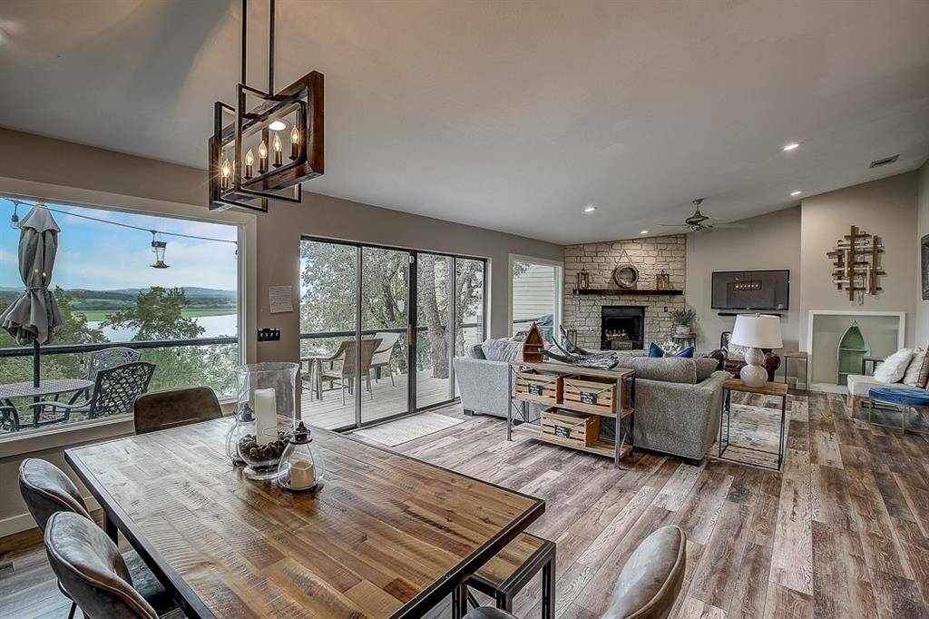 106 Center Cove II LOOP, Spicewood, TX 78669