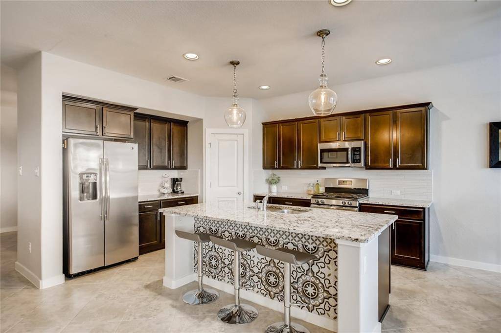 212 Nautical LOOP, Kyle, TX 78640