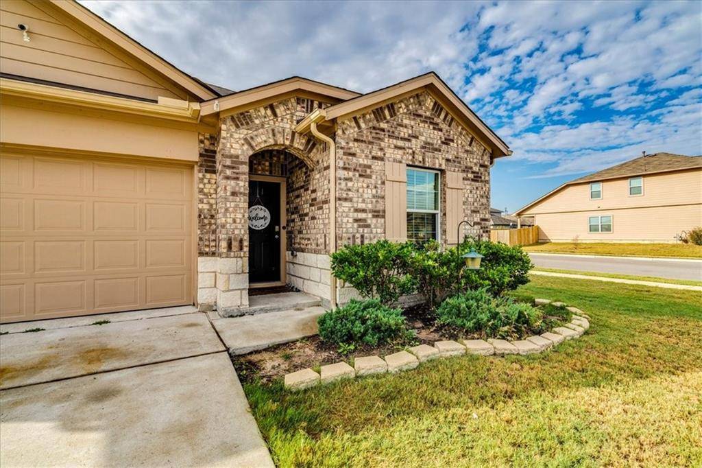 160 Bull Creek DR, Kyle, TX 78640