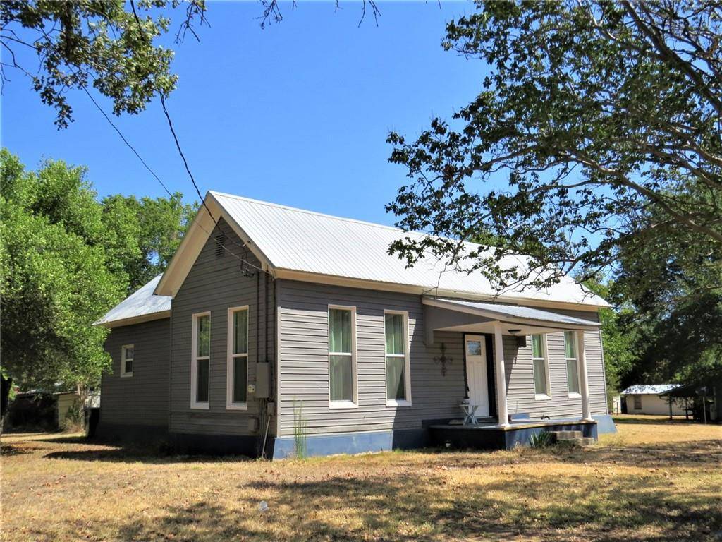 620 Mill Ave, Rockdale, TX 76567
