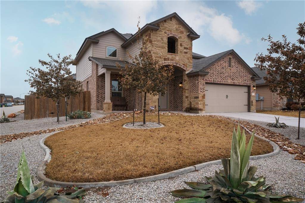 301 Serpentine LN, Jarrell, TX 76537