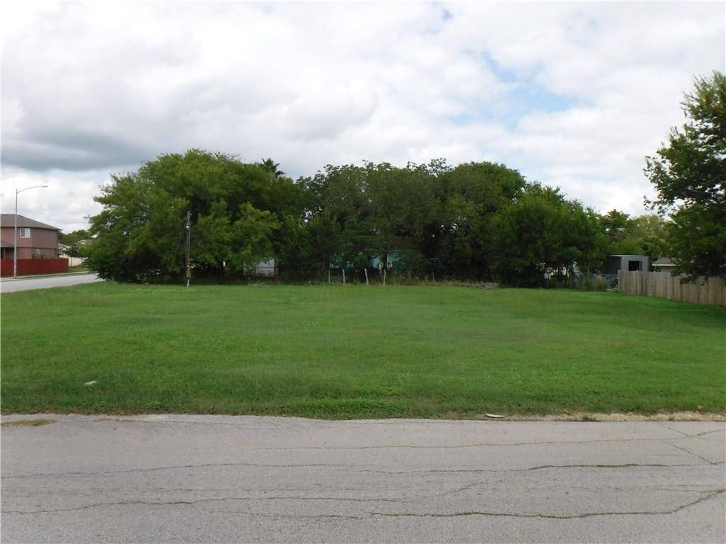 000 Brenham ST, Manor, TX 78653