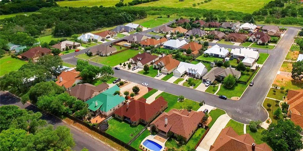 1210 Nicole LN, Fredericksburg, TX 78624