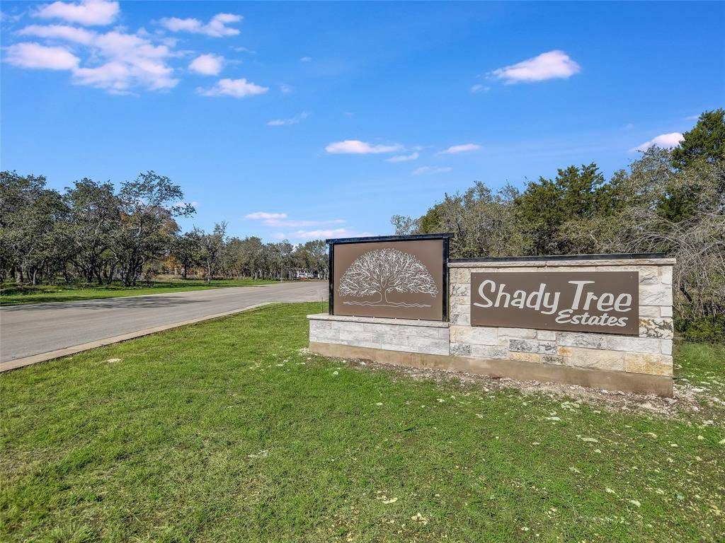301 Shady Tree DR, Georgetown, TX 78633