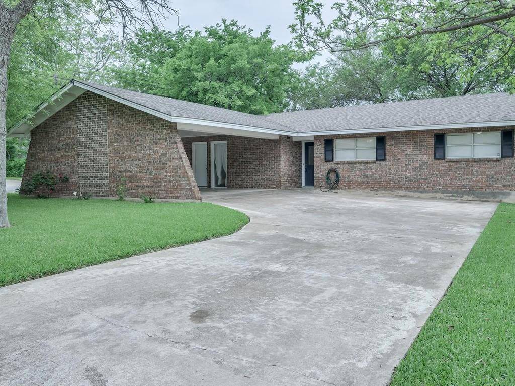 1016 George ST, Taylor, TX 76574